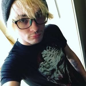 Meet your Posher, Dahvey